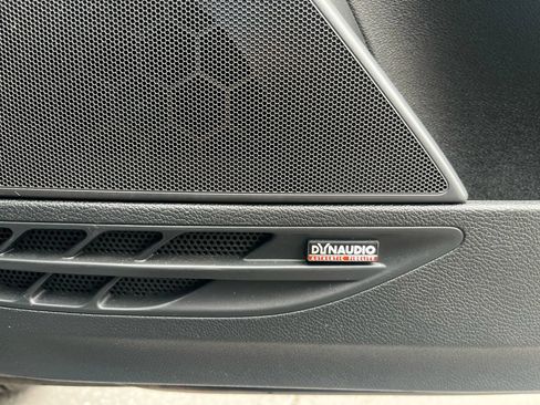 Used 2015 Volkswagen Eos Executive image 14