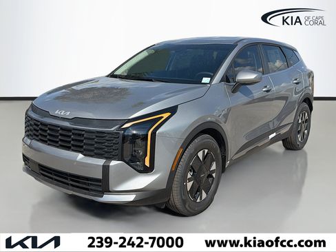 New 2026 Kia Sportage LX FWD image 2