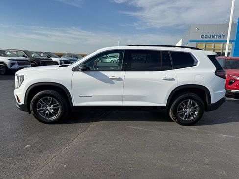 Used 2025 GMC Acadia Elevation image 2
