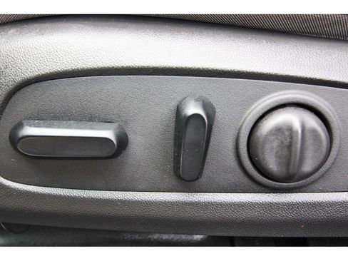 Used 2024 Chevrolet Trax ACTIV w/ Sunroof Package FWD image 35