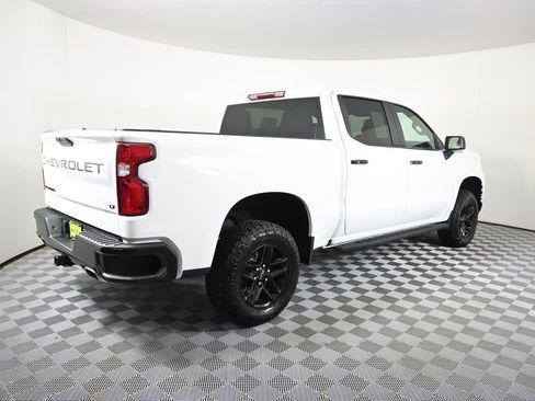 Used 2022 Chevrolet Silverado 1500 LT Trail Boss w/ Bed Protection Package AWD/4WD image 7