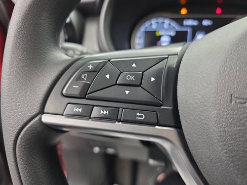 Used 2020 Nissan Kicks SV image 31