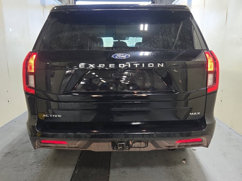 Used 2025 Ford Expedition Max Active AWD/4WD image 12