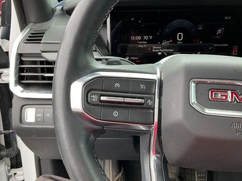 Used 2024 GMC Acadia Elevation FWD image 10