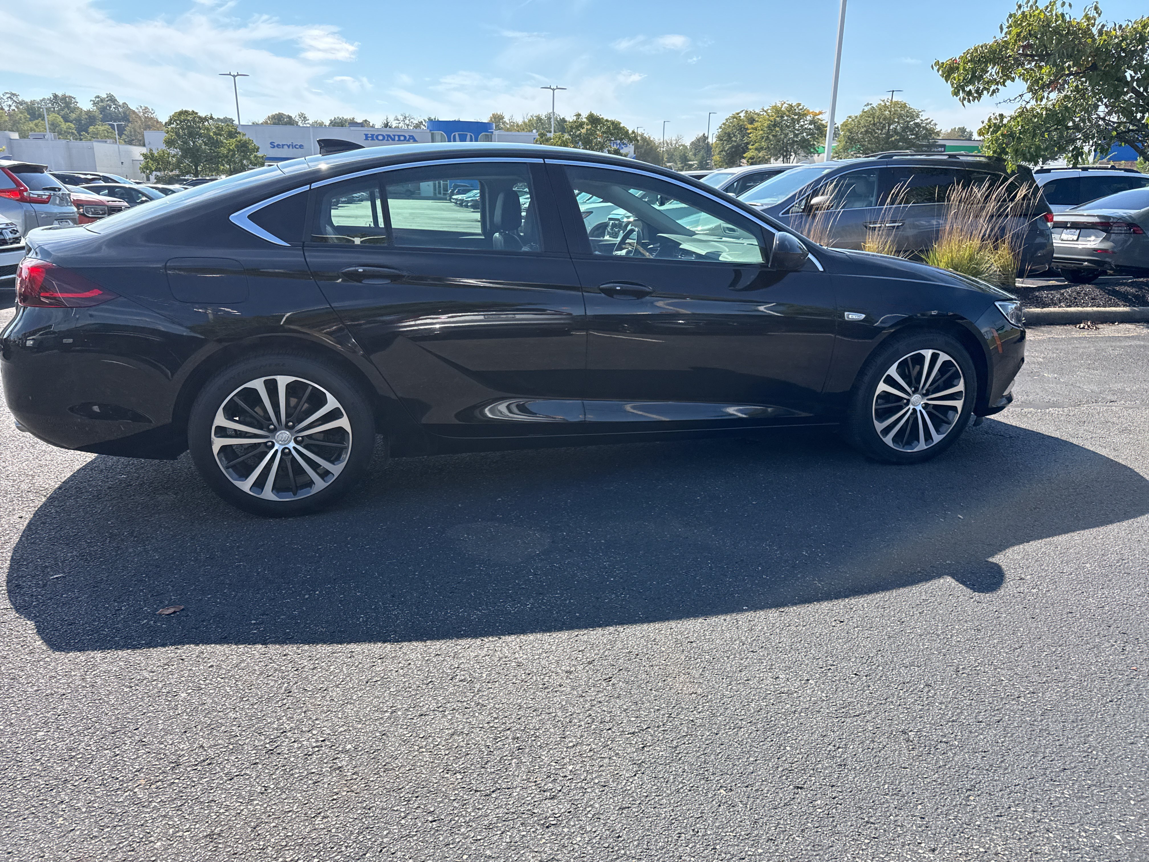 Used 2019 Buick Regal Essence w/ Driver Confidence Package I AWD/4WD image 27