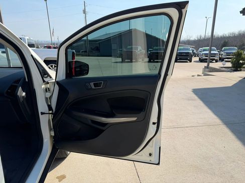 Used 2021 Ford EcoSport SE image 44