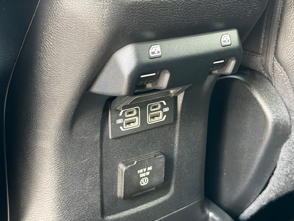 Used 2022 Jeep Wrangler Unlimited Sahara AWD/4WD image 21