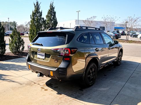 Used 2024 Subaru Outback Wilderness image 11