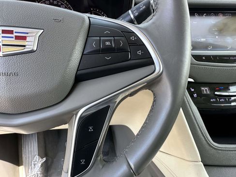 Used 2018 Cadillac XT5 Premium Luxury FWD image 14