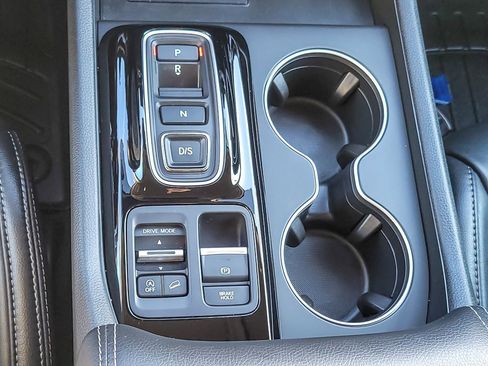 Used 2025 Honda Pilot EX-L image 16