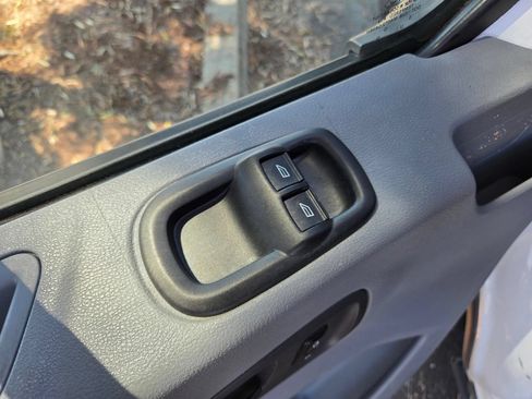 Used 2015 Ford Transit 350 XL RWD image 15
