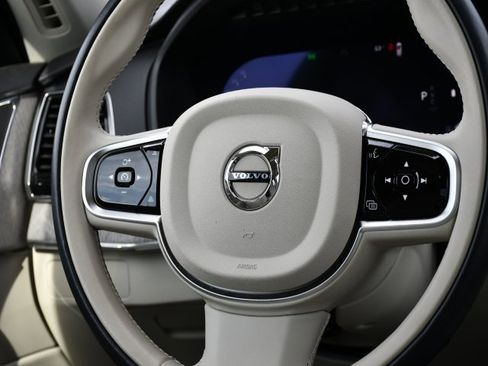 Used 2025 Volvo XC90 B6 Plus w/ Protection Package Premier image 20