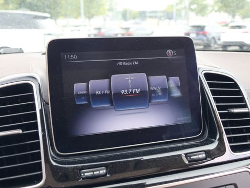 Used 2018 Mercedes-Benz GLS 450 4MATIC image 25