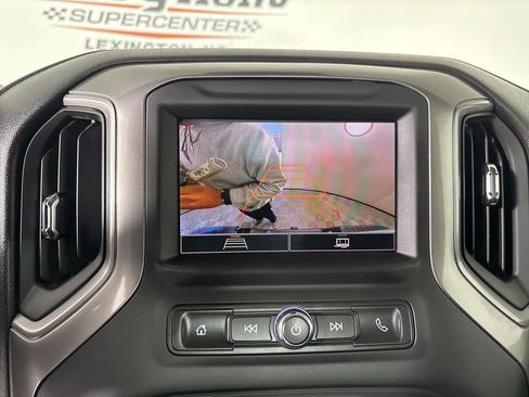 Used 2025 Chevrolet Silverado 2500 Custom image 16