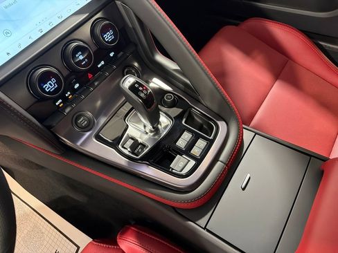 New 2024 Jaguar F-TYPE R AWD/4WD image 18