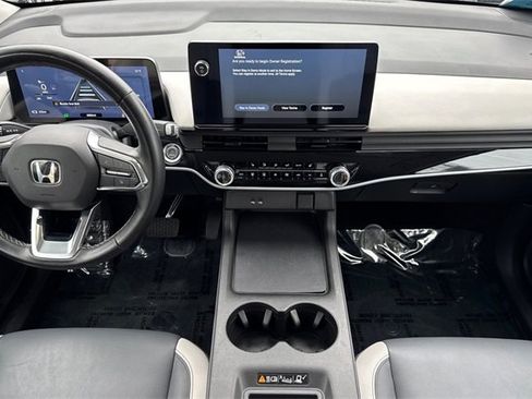 Certified 2024 Honda Prologue Touring image 17