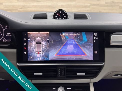 Used 2022 Porsche Cayenne Turbo image 12