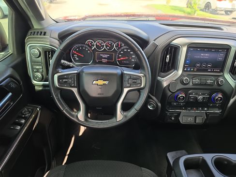 Used 2021 Chevrolet Silverado 1500 LT RWD image 9