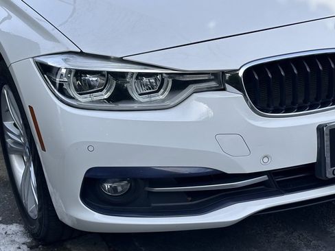 Used 2017 BMW 330i Sedan image 2
