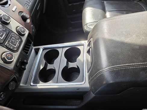 Used 2015 Ford F350 Lariat image 40