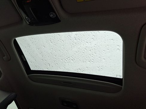 Used 2023 Kia Niro EX Touring image 14