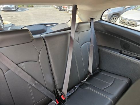 Used 2017 Chevrolet Traverse LT AWD/4WD image 13