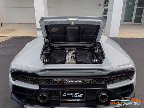 Used 2021 Lamborghini Huracan EVO RWD image 32