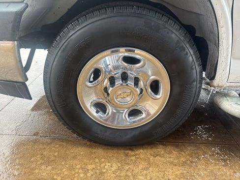 Certified 2024 Chevrolet Express 2500 w/ Driver Convenience Package image 11