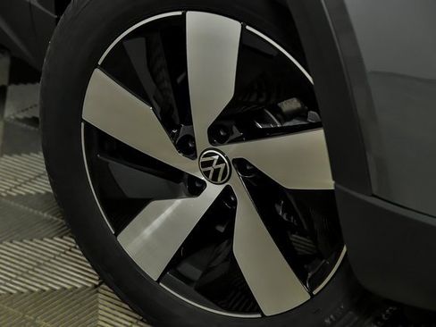 Certified 2025 Volkswagen Taos S image 3