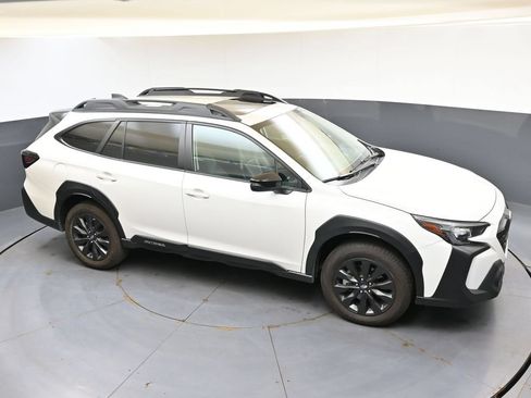 Certified 2025 Subaru Outback Onyx Edition AWD/4WD image 42