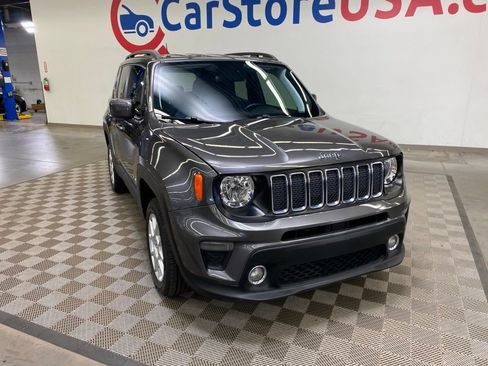 Used 2019 Jeep Renegade Latitude w/ Cold Weather Group AWD/4WD image 2