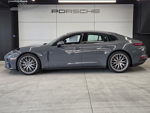 Certified 2025 Porsche Panamera RWD image 2