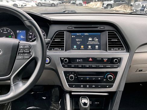 Used 2017 Hyundai Sonata Sport w/ Value Edition Package 02 image 6