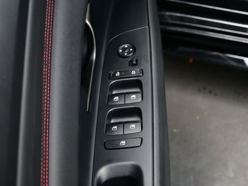 Certified 2025 Hyundai Elantra N Line image 11