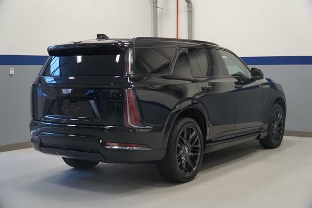 Used 2026 Cadillac Escalade IQL Sport 1 w/ LPO, ONYX Package AWD/4WD image 7