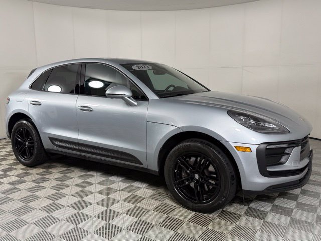 Used 2023 Porsche Macan AWD/4WD image 10