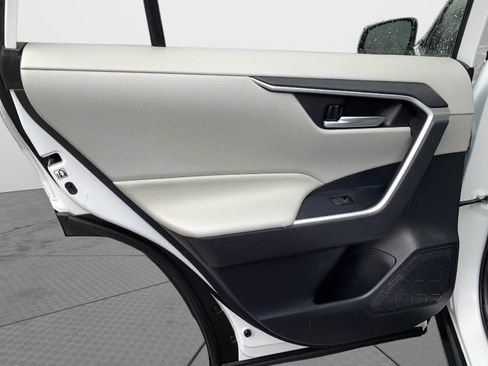 Used 2019 Toyota RAV4 XLE Premium w/ Cold Weather Package image 37