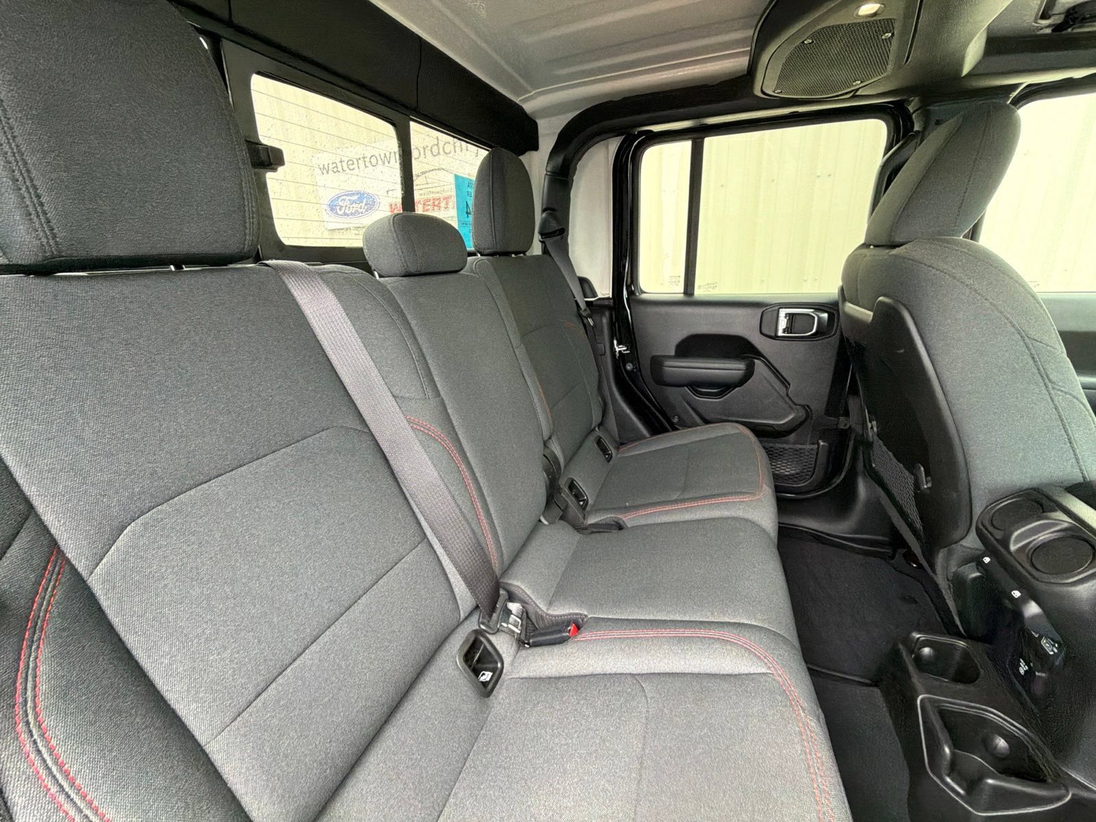 Used 2026 Jeep Gladiator Rubicon AWD/4WD image 9