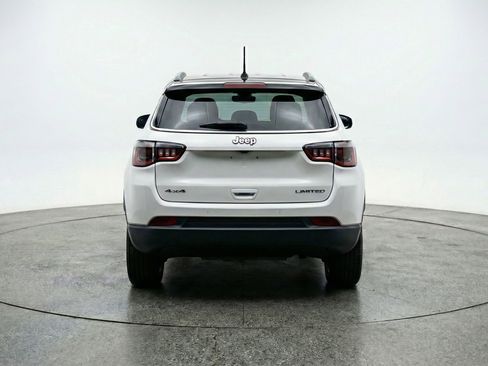 Used 2025 Jeep Compass Trailhawk AWD/4WD image 7