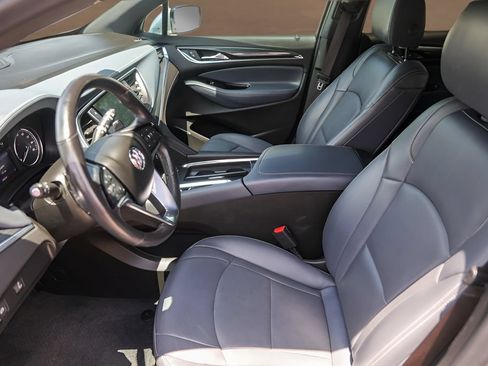 Used 2023 Buick Enclave Essence FWD image 9