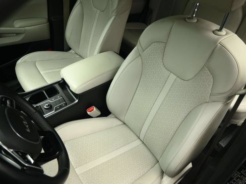 Used 2023 Kia Sorento S w/ Panoramic Sunroof Package FWD image 52