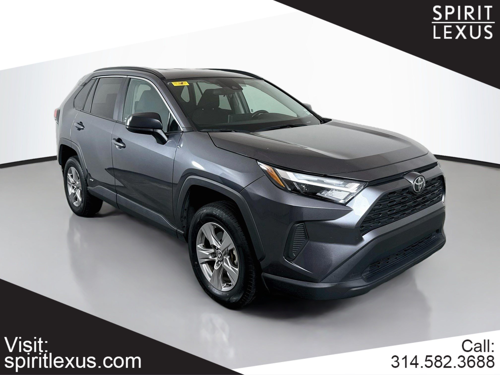 Used 2025 Toyota RAV4 LE AWD/4WD image 1