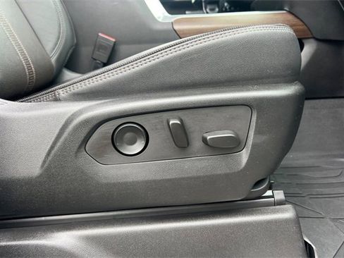 Used 2022 Chevrolet Silverado 1500 High Country w/ High Country Premium Package image 23