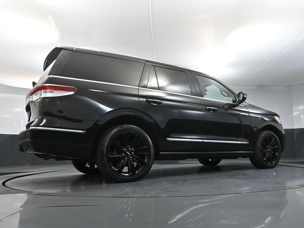 Used 2022 Lincoln Navigator Reserve w/ Equipment Group 201A AWD/4WD image 61