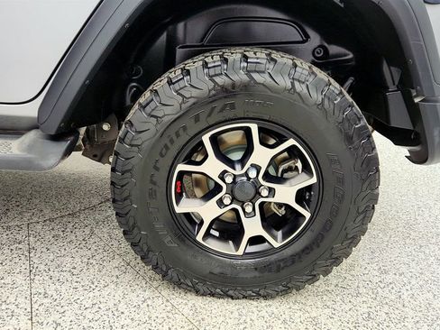 Used 2018 Jeep Wrangler Unlimited Rubicon AWD/4WD image 9