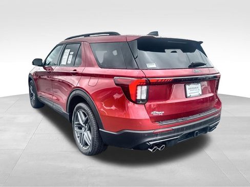 Used 2025 Ford Explorer ST AWD/4WD image 6