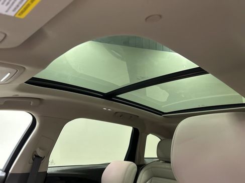 Certified 2024 Lincoln Nautilus Reserve w/ Equipment Group 202A image 28