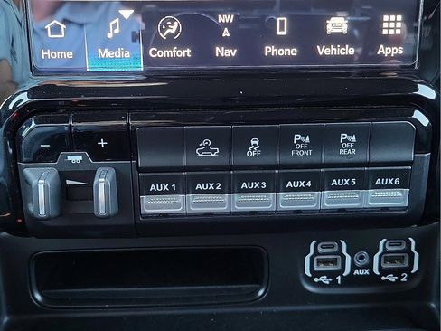 Used 2022 RAM 1500 TRX w/ TRX Level 2 Equipment Group image 15