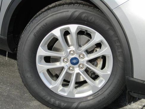 Certified 2022 Ford Escape S image 5