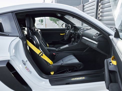 Used 2024 Porsche 718 Cayman GT4 RS w/ Weissach Package image 37